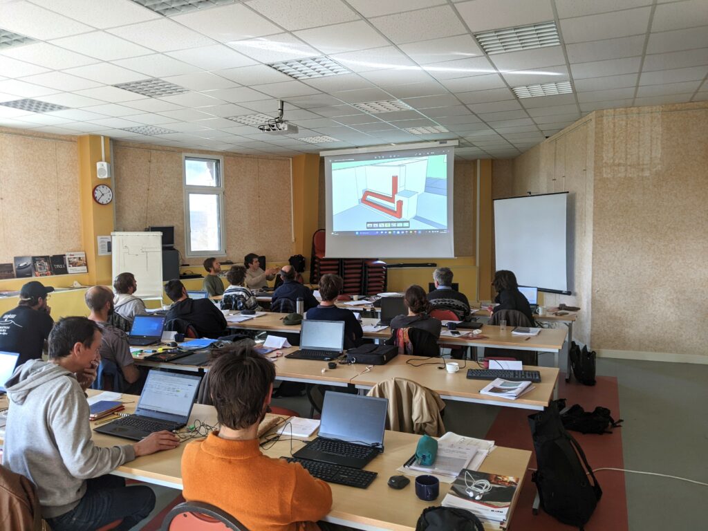 Cours théorique en salle de cours